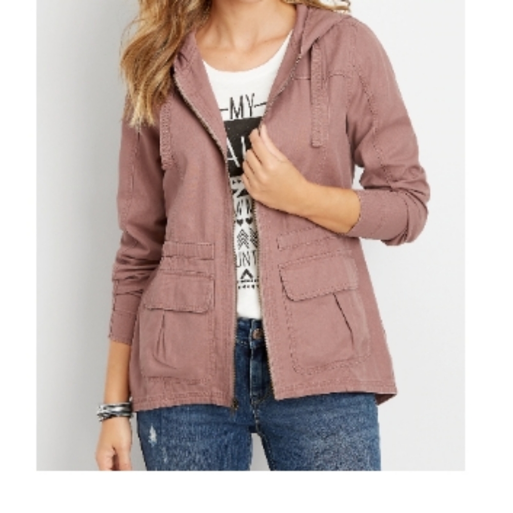 LAST CHANCE! Solid hooded anorak jacket